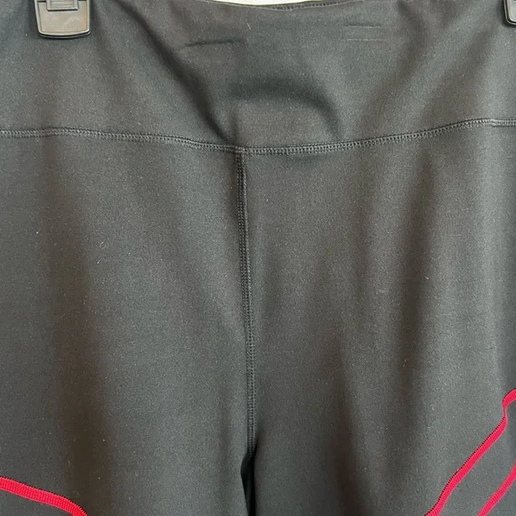 🖤 Xersion Black Capri Yoga Leggings | Size 2X
✨ Comfy • Sporty • Bold Style - Picture 2 of 5